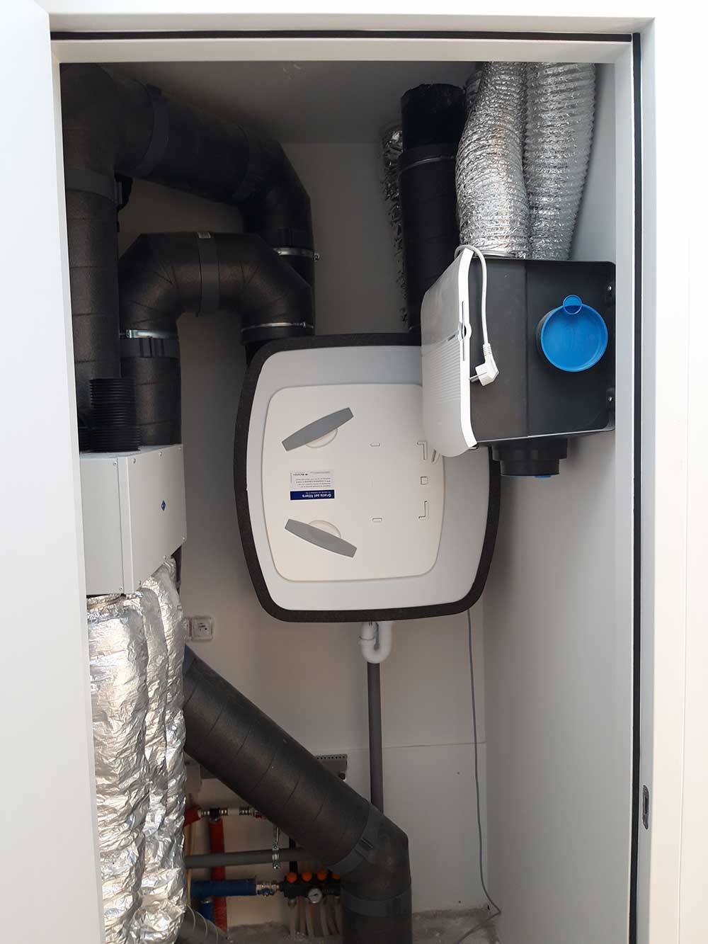 Koeleman Bouw Groene daken, zonnepanelen en duurzame installaties - WTW systemen