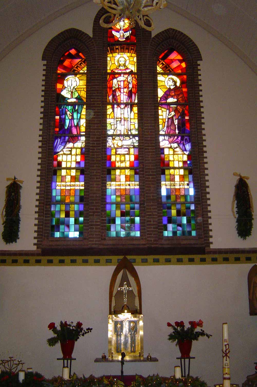 Koeleman Bouw Monumentenbeheer Renovatie glas in lood en koper van torenspits Kerk Oostzijde De Hoef