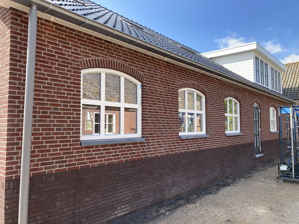 Koeleman Bouw renovatie getoogde kunststof stalramen